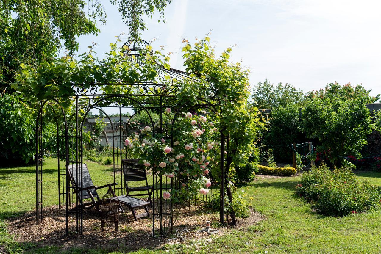 Villa Chanelle Les Rosiers-sur-Loire Exterior photo